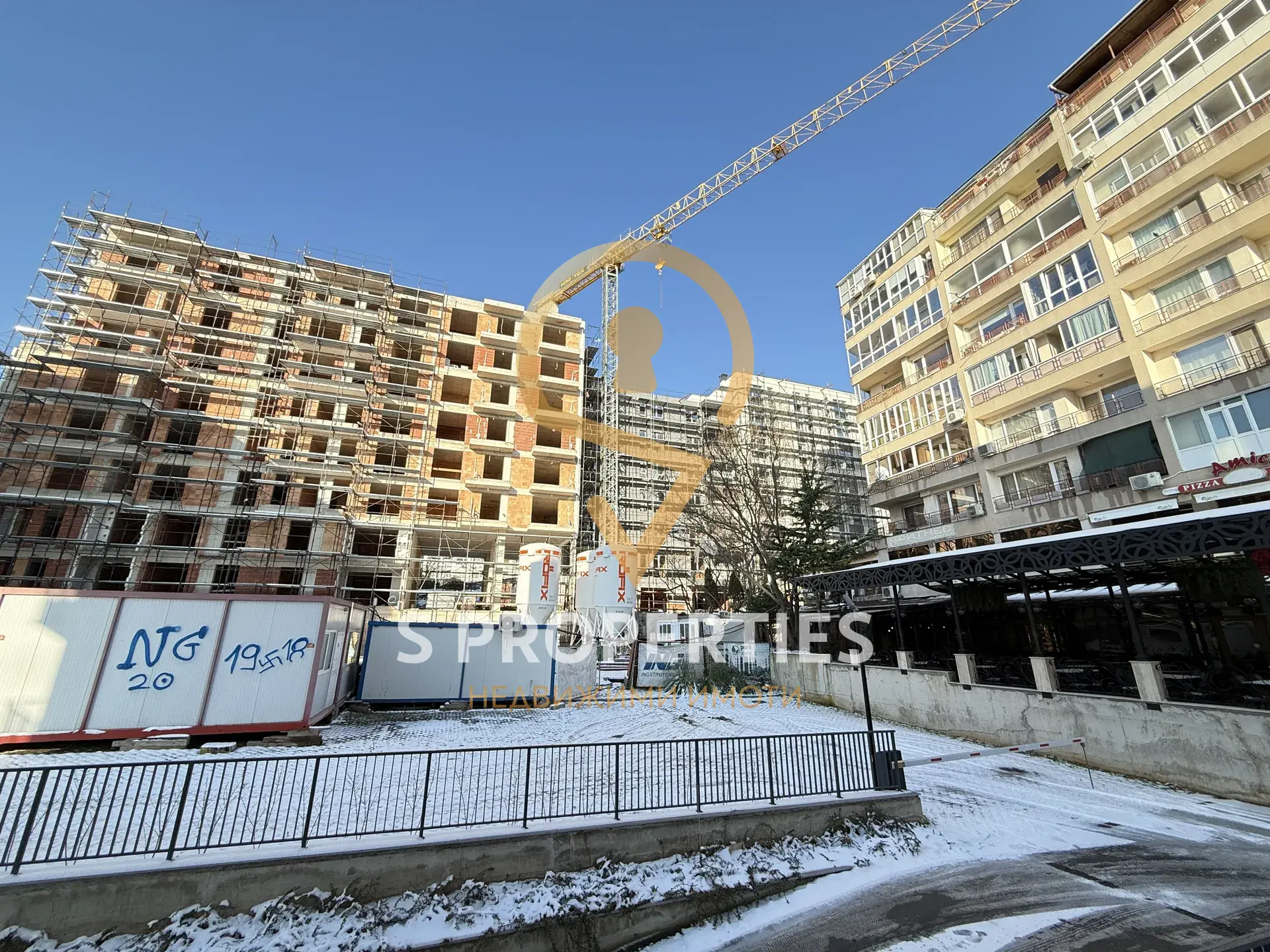 Тристаен апартамент в кв. Възраждане, гр. Варна