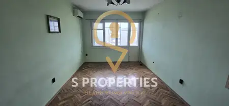 Тристаен апартамент в град Варна, район Нептун