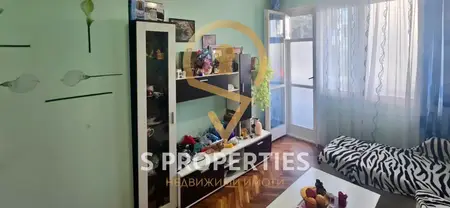 Четырехкомнатная квартира в районе Областной больницы