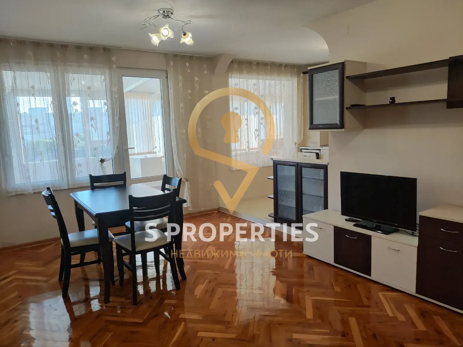 Large Apartment in the Center for Rent