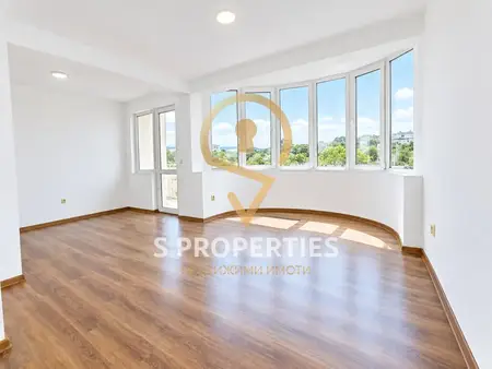 Panoramic, multi-room apartment in Tsveten Quarter